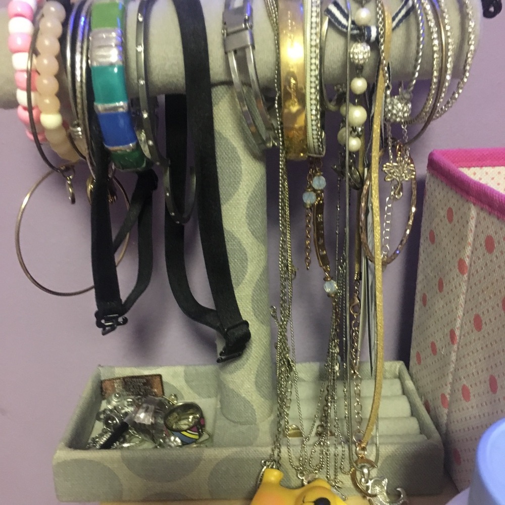 Jewelry holder